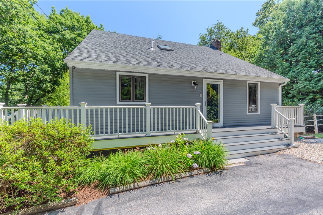 8 Ruffstone Road Smithfield, RI 02828 - Photo 5 of 50 Gallery Image 5