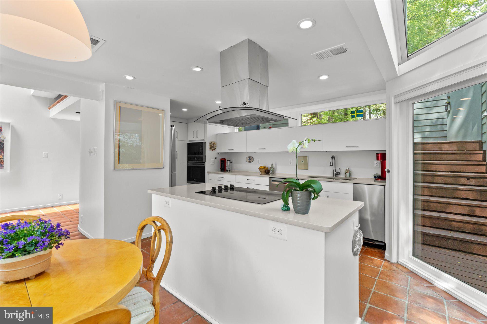 2002 Cutwater Court Reston, VA 20191 - Photo 26 of 91 Gallery Image 26