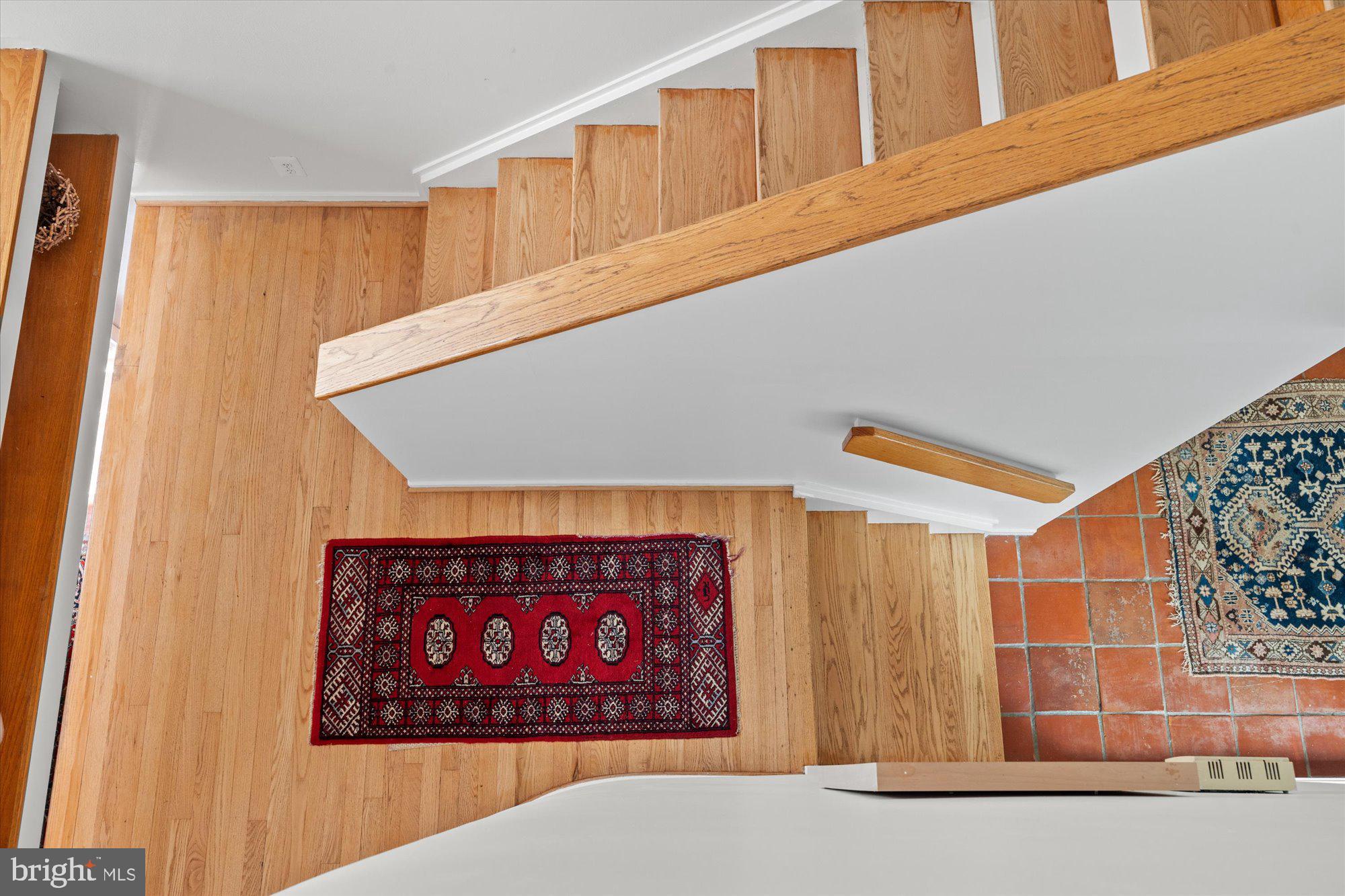 2002 Cutwater Court Reston, VA 20191 - Photo 44 of 91 Stairwell from top floor