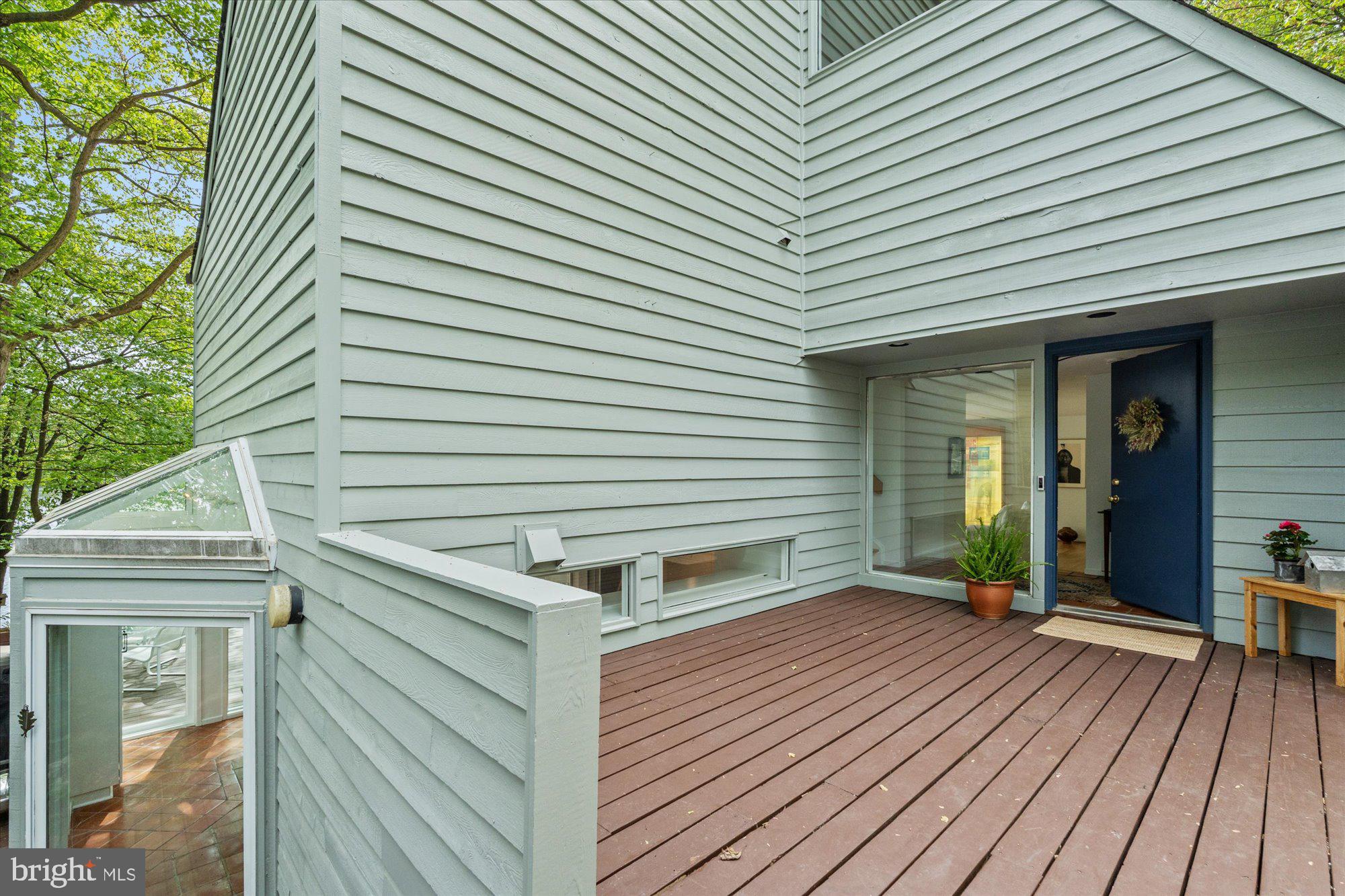 2002 Cutwater Court Reston, VA 20191 - Photo 74 of 91 Storage shed is located in this area