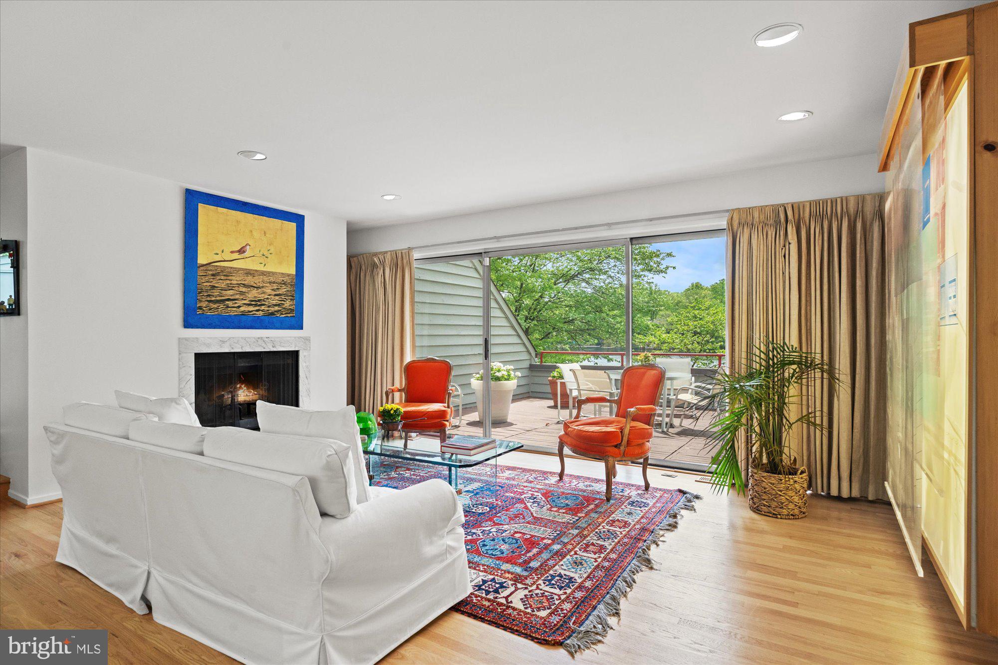 2002 Cutwater Court Reston, VA 20191 - Photo 10 of 91 Gallery Image 10