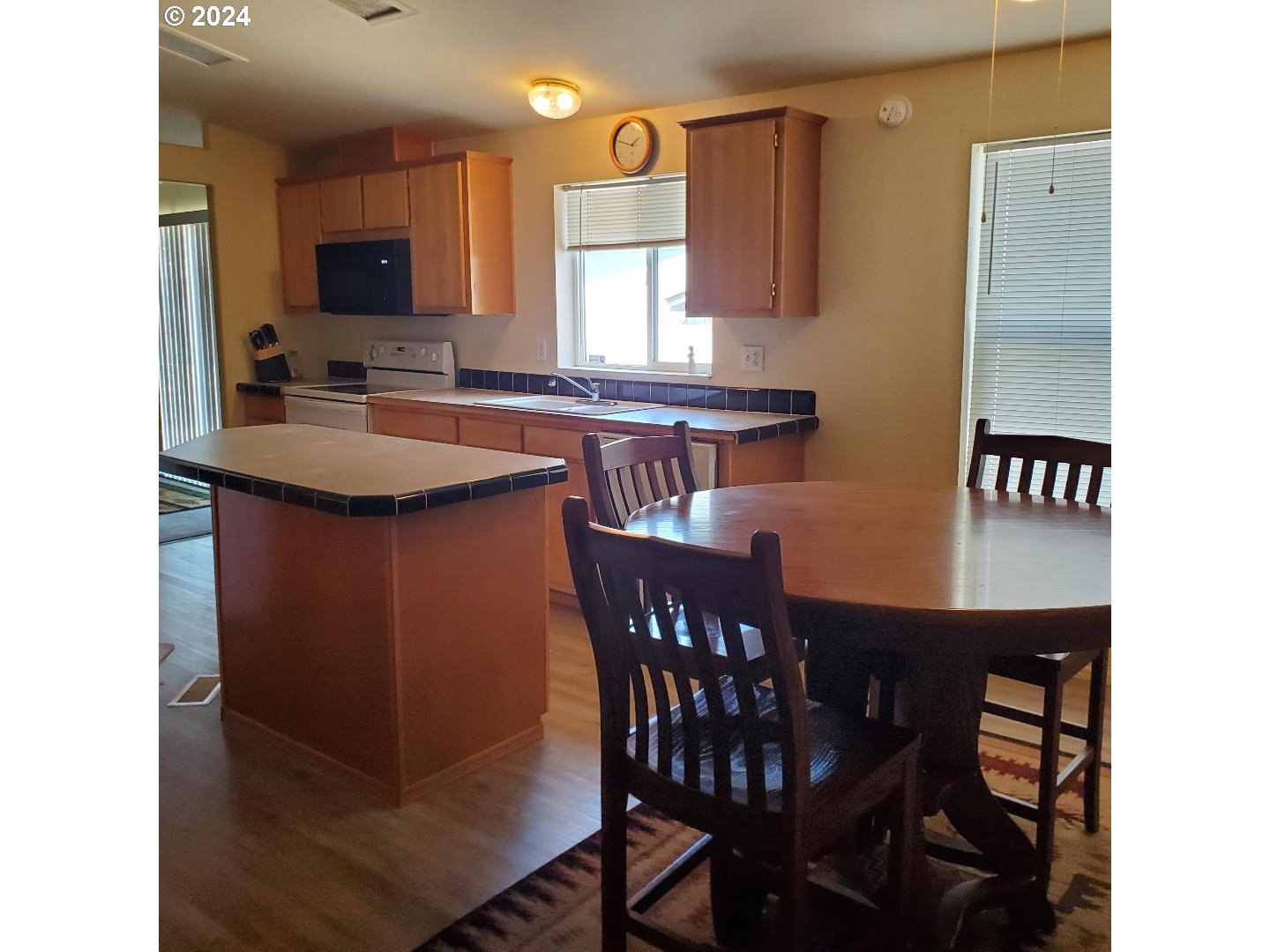 2764 Maia Loop Springfield, OR 97477 - Photo 3 of 14