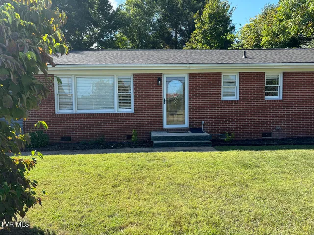 $1,950 | 2703 West Walnut Street, Unit 8, Johnson City, TN 37604