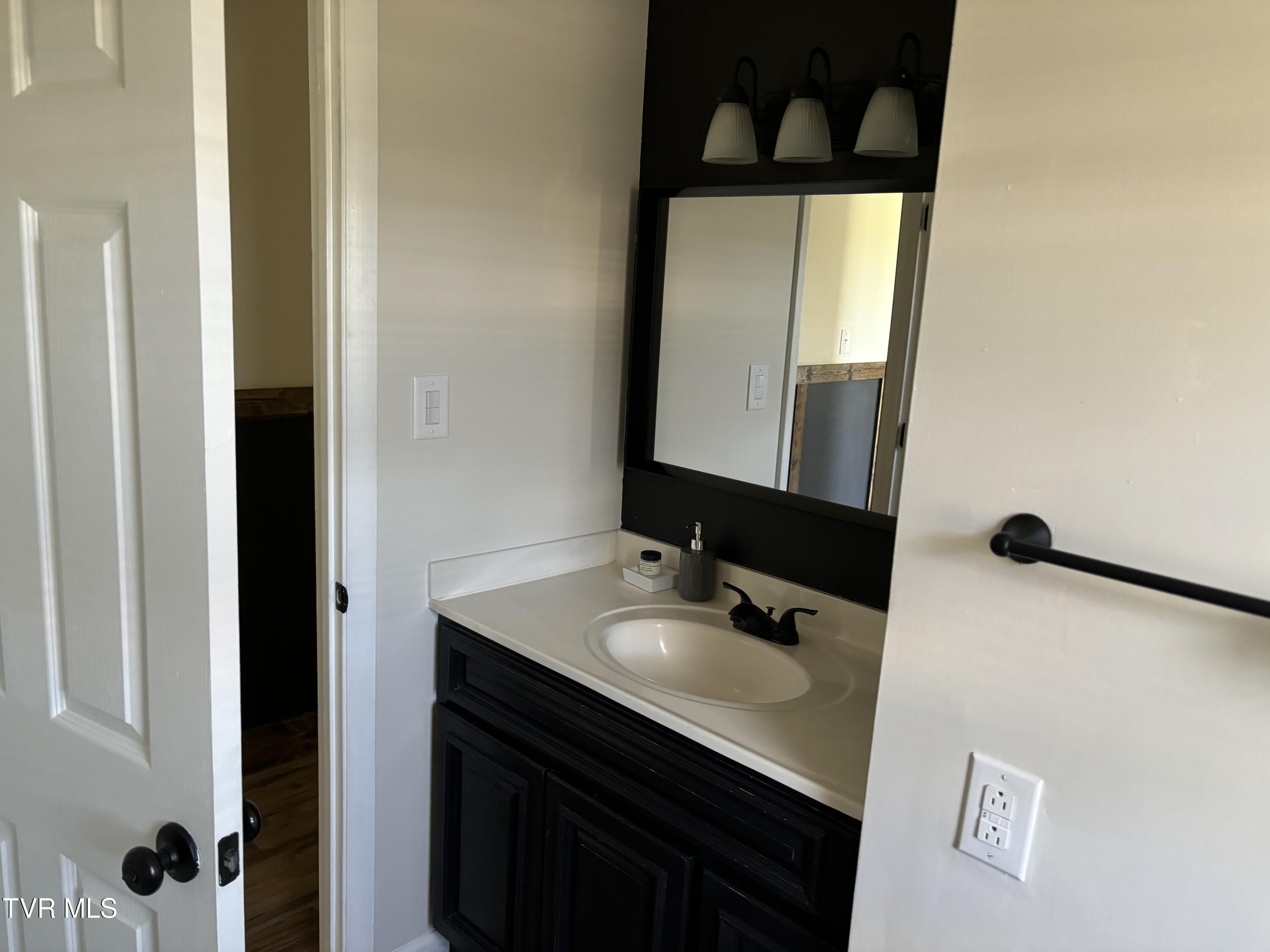 2703 West Walnut Street, Unit 8 Johnson City, TN 37604 - Photo 13 of 24 Hallway Bath