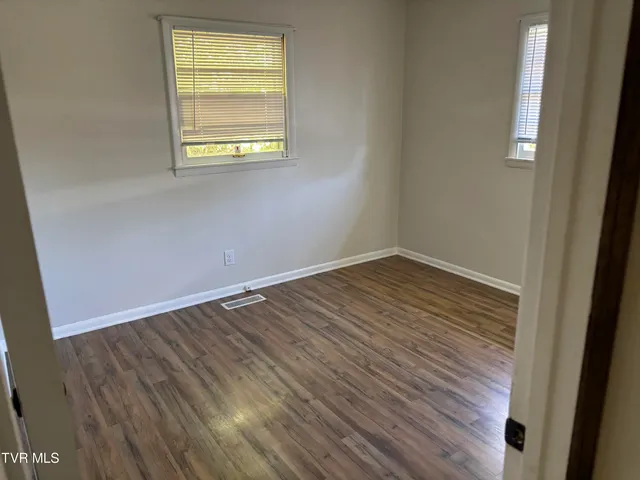 $1,950 | 2703 West Walnut Street, Unit 8, Johnson City, TN 37604