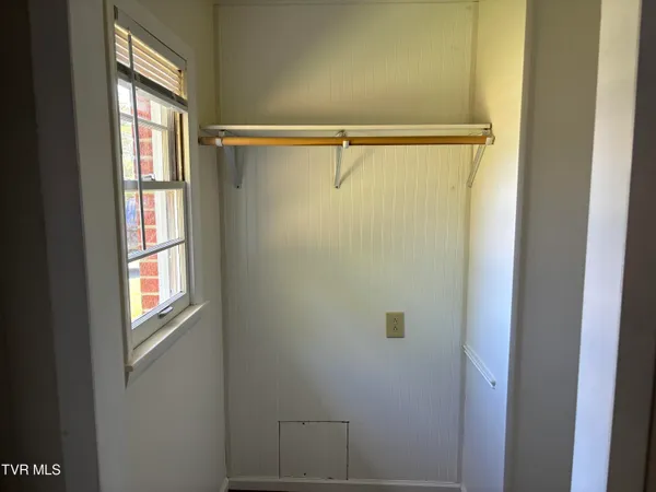 $1,850 | 2703 West Walnut Street, Unit 8, Johnson City, TN 37604