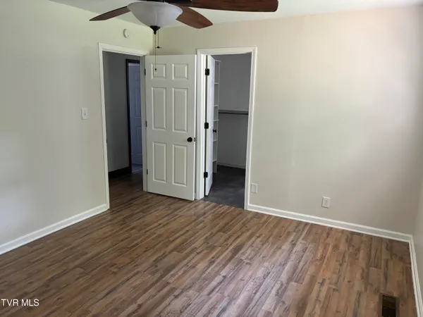 $1,850 | 2703 West Walnut Street, Unit 8, Johnson City, TN 37604