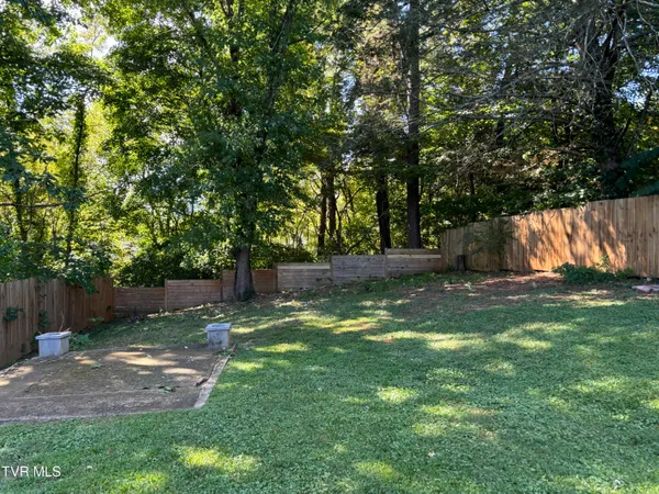 $1,850 | 2703 West Walnut Street, Unit 8, Johnson City, TN 37604