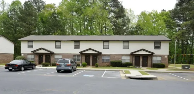 $830 | 106 Meadow Street, Woodstock, GA 30188