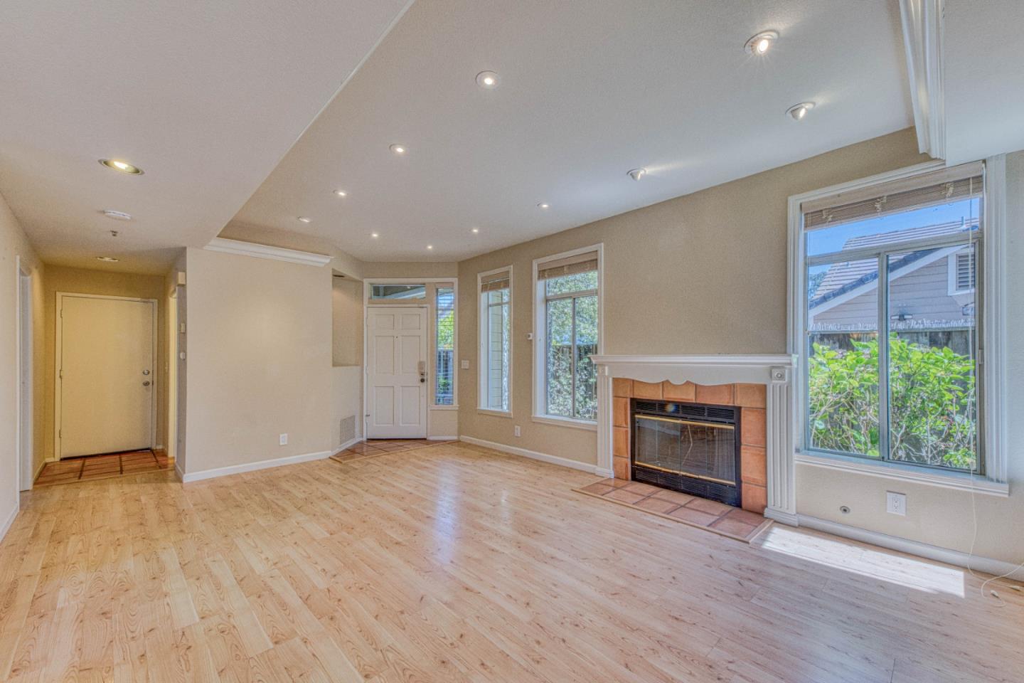 21041 Country Park Road Salinas, CA 93908 - Photo 3 of 34