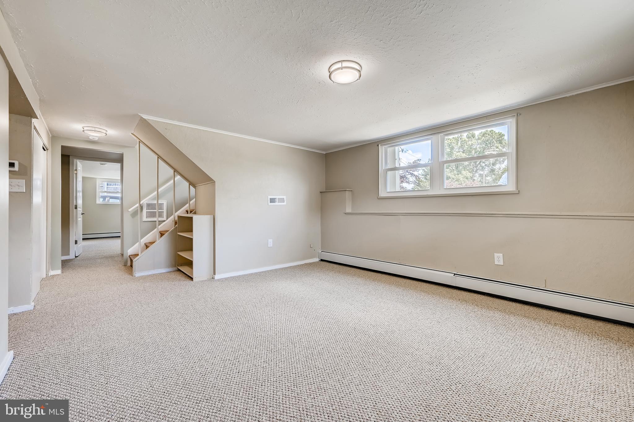 6111 Collinsway Road Baltimore, MD 21228 - Photo 25 of 36