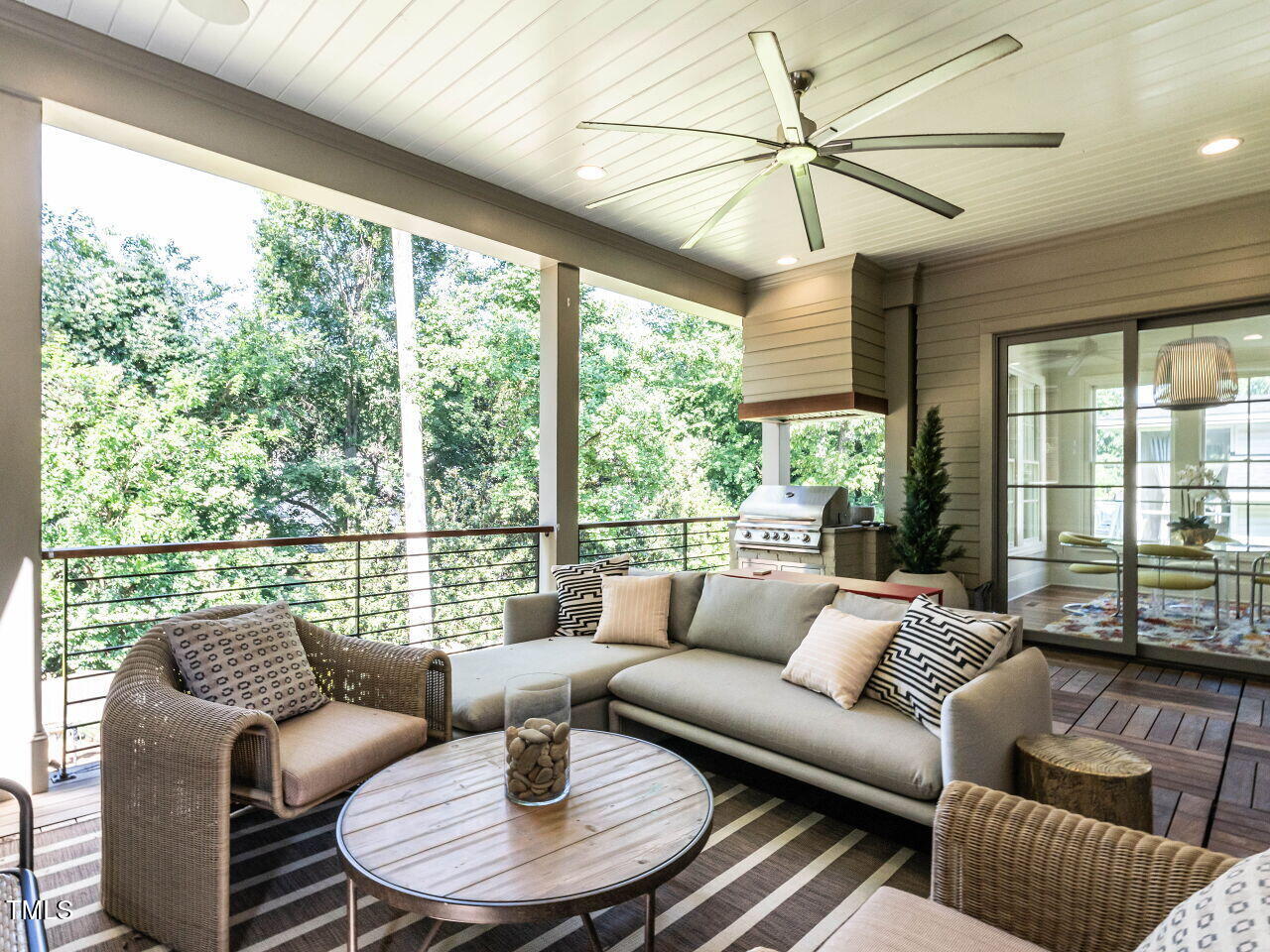 2125 Pine Drive Raleigh, NC 27608 - Photo 36 of 40 038-1280x960-veranda