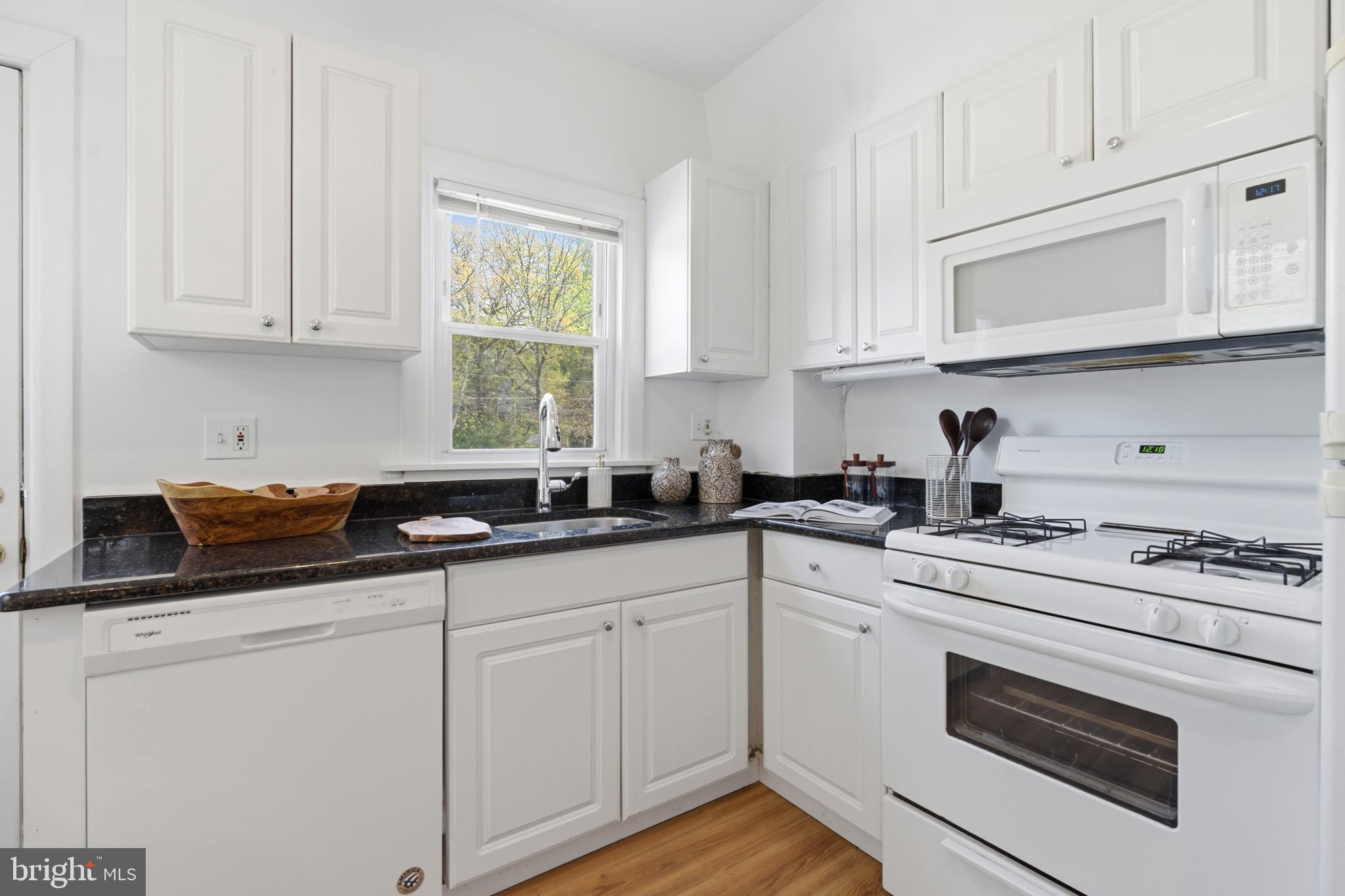 1471 Lawrence Road Havertown, PA 19083 - Photo 14 of 32