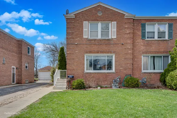 $299,900 | 608 Beach Avenue, La Grange Park, IL 60526