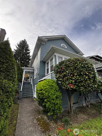 $1,600,000 | 5235 19th Avenue Northeast, Seattle, WA 98105