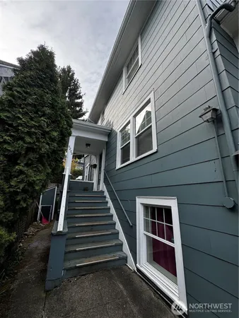 $1,600,000 | 5235 19th Avenue Northeast, Seattle, WA 98105