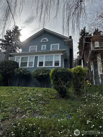 $1,600,000 | 5235 19th Avenue Northeast, Seattle, WA 98105
