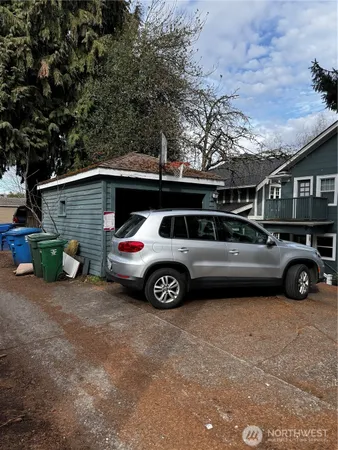 $1,600,000 | 5235 19th Avenue Northeast, Seattle, WA 98105