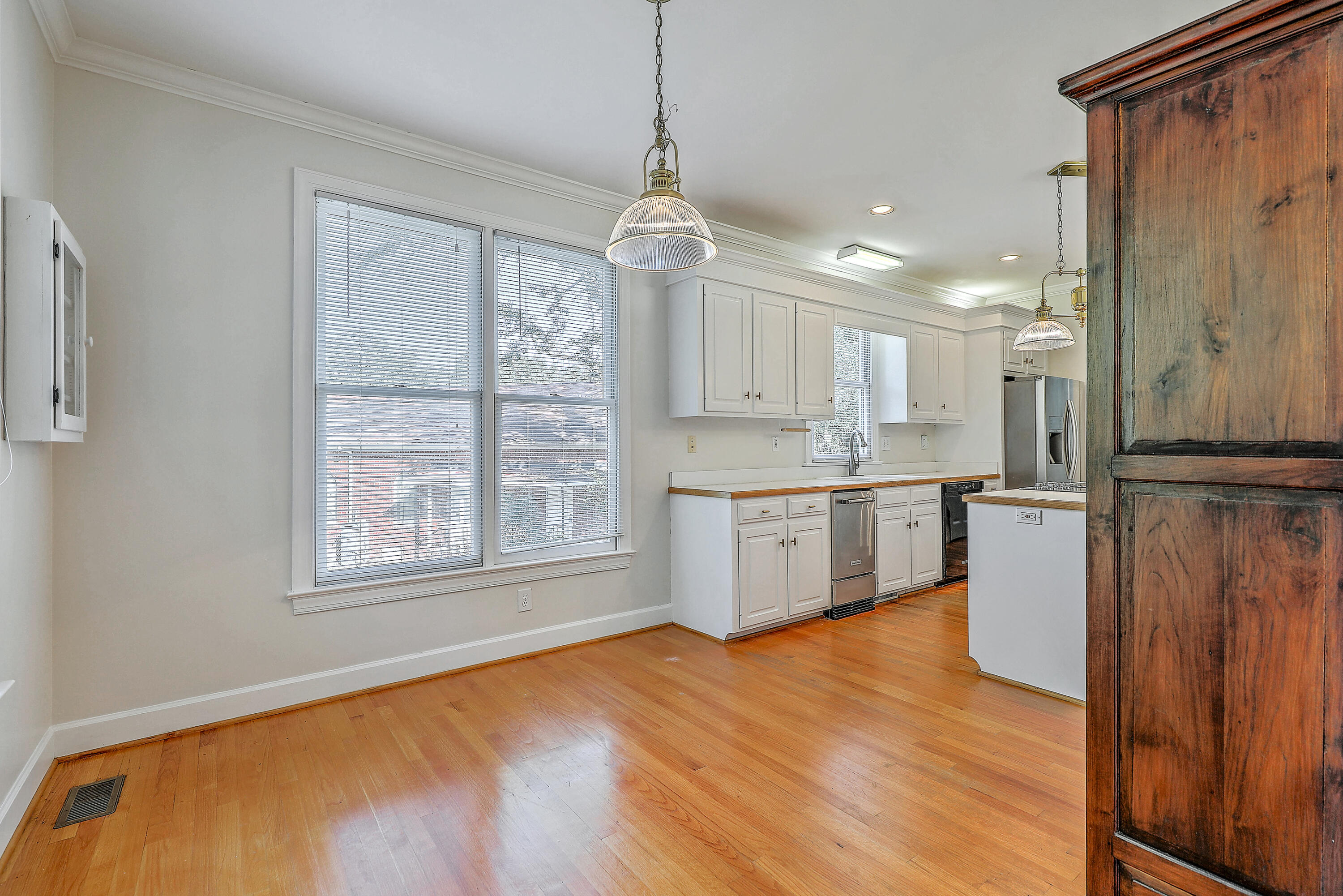 317 Rutherford Street Summerville, SC 29483 - Photo 18 of 50 Breakfast Area