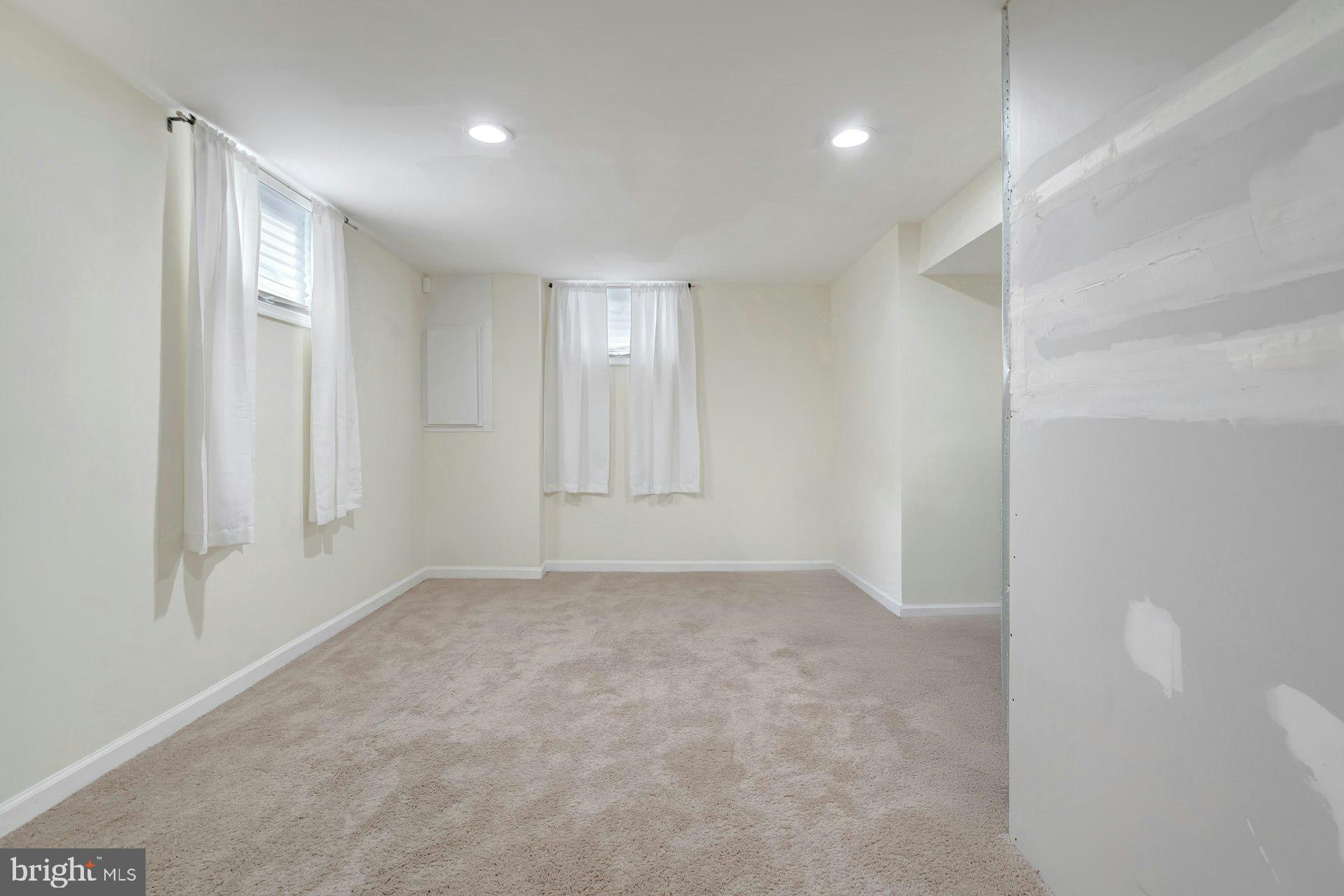 900 East Tantallon Drive Fort Washington, MD 20744 - Photo 16 of 43 Bedroom