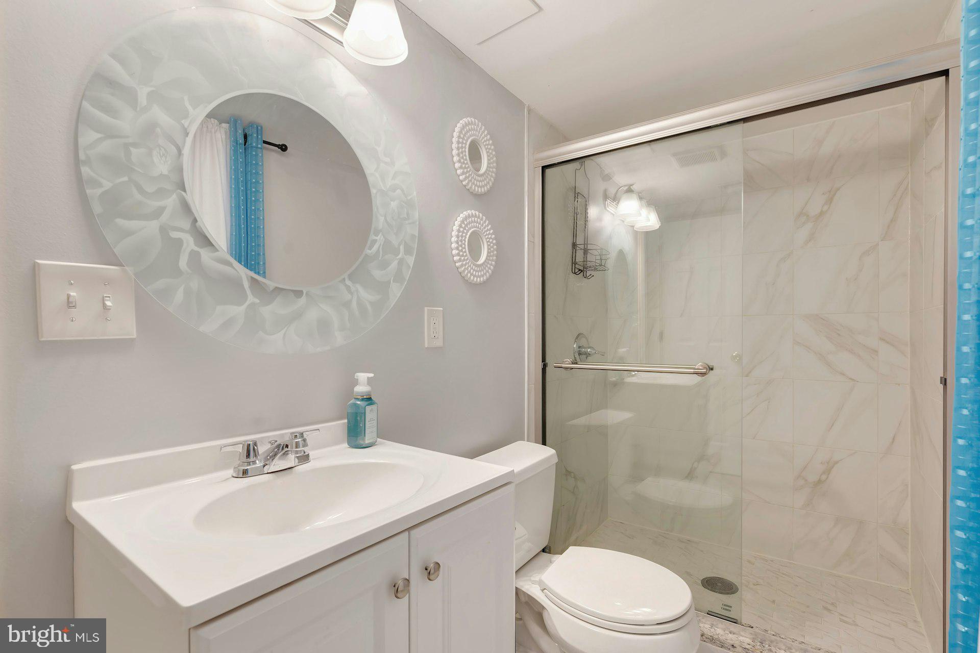 900 East Tantallon Drive Fort Washington, MD 20744 - Photo 20 of 43 Bathroom