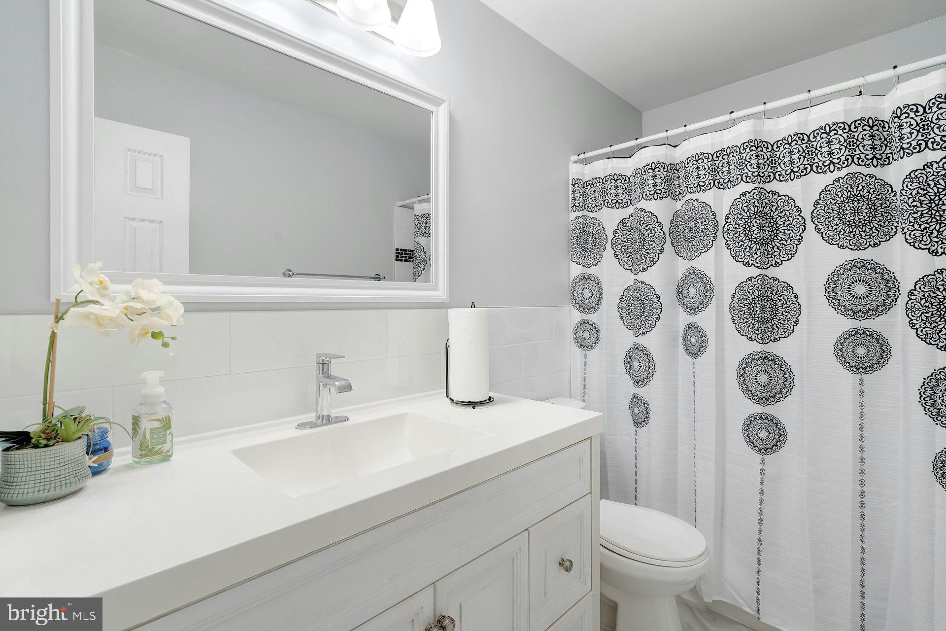 900 East Tantallon Drive Fort Washington, MD 20744 - Photo 5 of 43 Bathroom