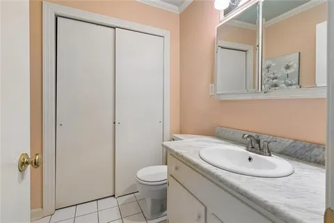$225,000 | 735 Ave F, Westwego, LA 70094