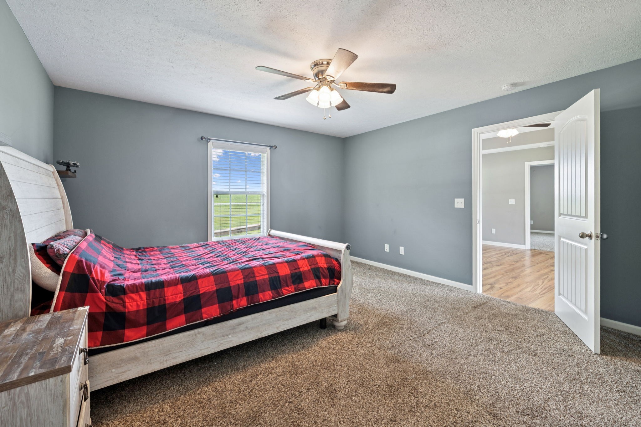 819 White Road Portland, TN 37148 - Photo 10 of 21 a bedroom with a bed and window
