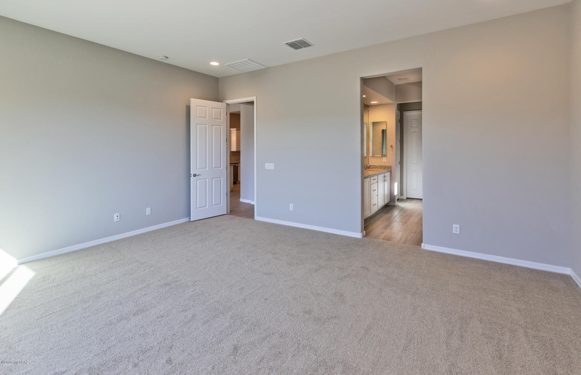 732 East Romsdalen Road Tucson, AZ 85755 - Photo 19 of 36