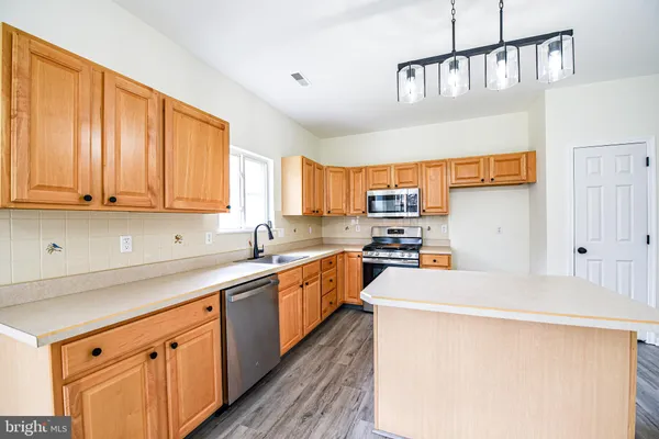 $415,000 | 23 Dutchess Court, Southampton, NJ 08088