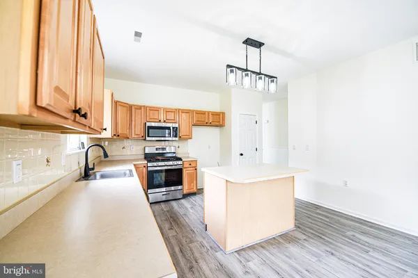 $415,000 | 23 Dutchess Court, Southampton, NJ 08088