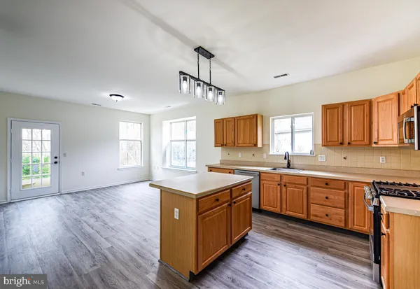 $415,000 | 23 Dutchess Court, Southampton, NJ 08088