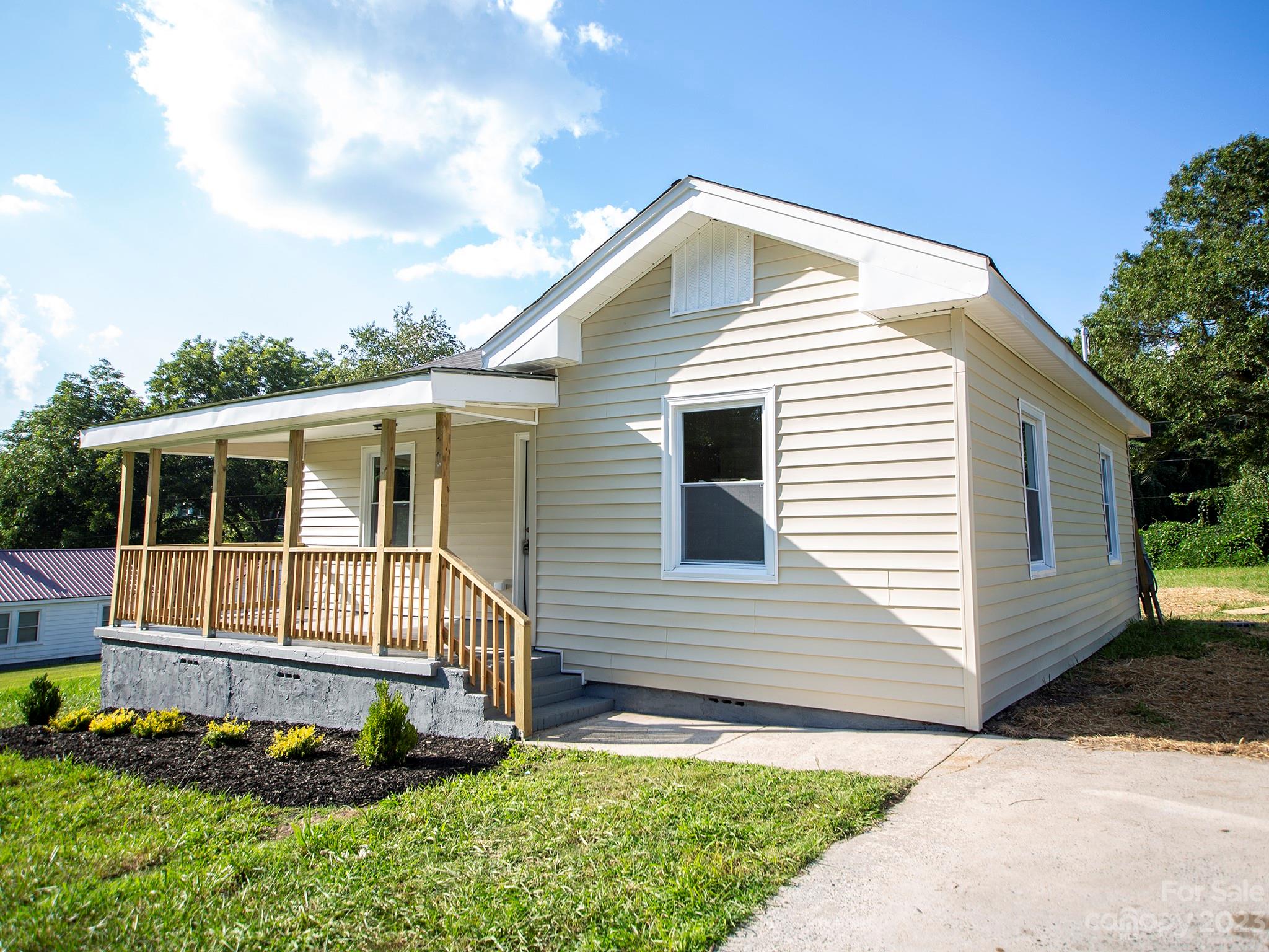 310 Huffman Road Gastonia, NC 28056 - Photo 4 of 16 Gallery Image 4