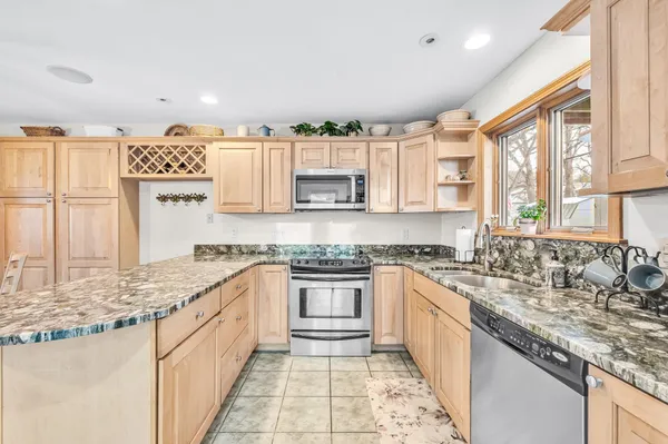 $475,000 | 24 Laurel Street, Brattleboro, VT 05301