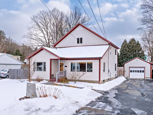 $475,000 | 24 Laurel Street, Brattleboro, VT 05301