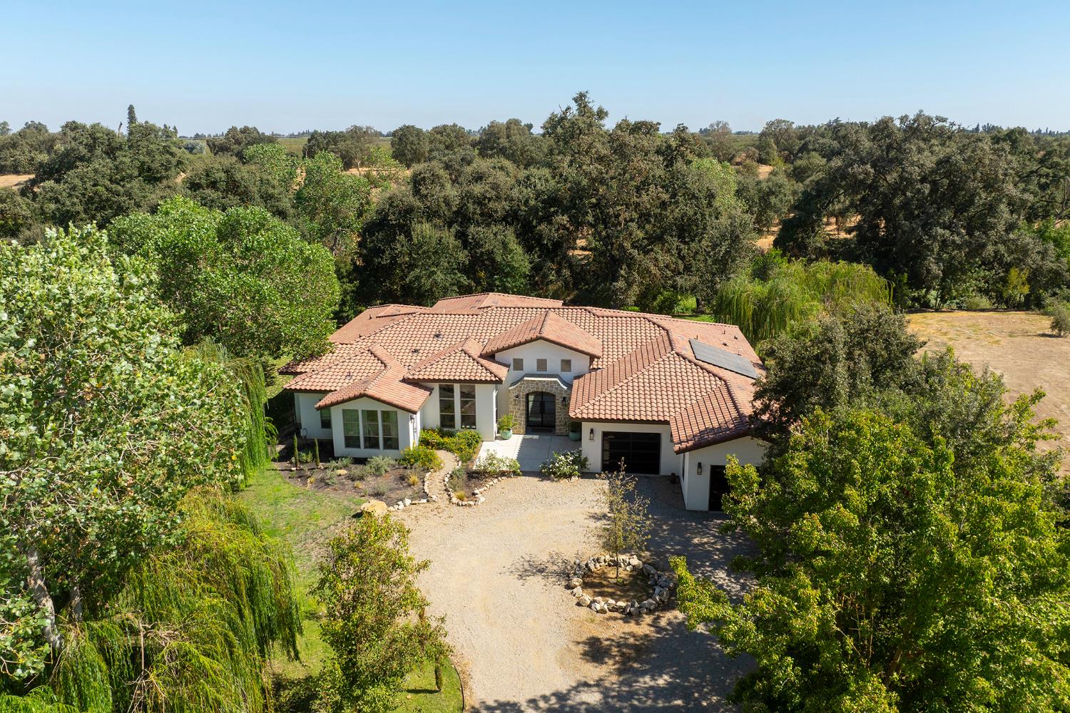 1316 Trails Way Modesto, CA 95357 - Photo 1 of 66 Gallery Image 1