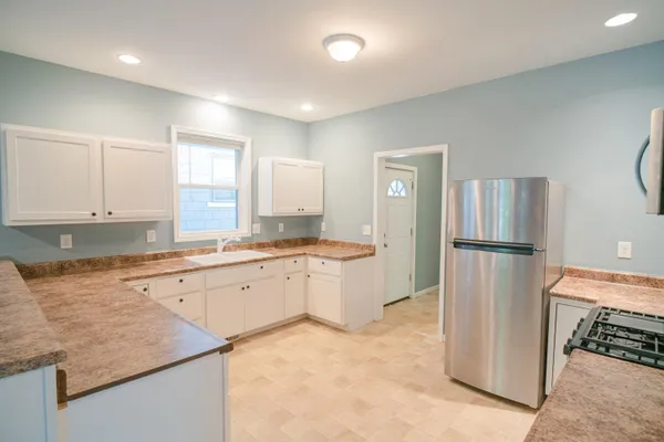 $235,000 | 66 East Isabella Avenue, Muskegon, MI 49442