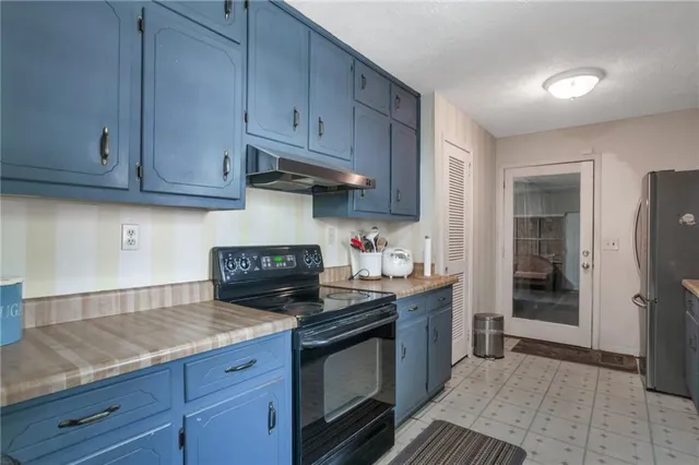 $295,000 | 2004 Poplar Falls Avenue, Lithonia, GA 30058