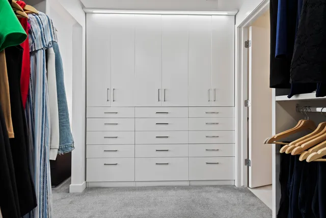 $3,000 | 350 North Main Street, Unit 716, Royal Oak, MI 48067