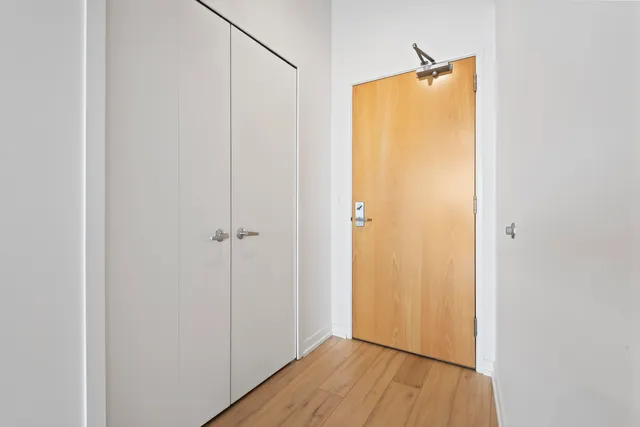 $3,000 | 350 North Main Street, Unit 716, Royal Oak, MI 48067