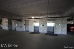 $3,000 | 350 North Main Street, Unit 716, Royal Oak, MI 48067