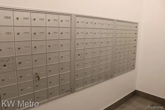 $3,000 | 350 North Main Street, Unit 716, Royal Oak, MI 48067