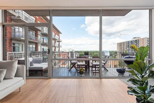 $3,000 | 350 North Main Street, Unit 716, Royal Oak, MI 48067