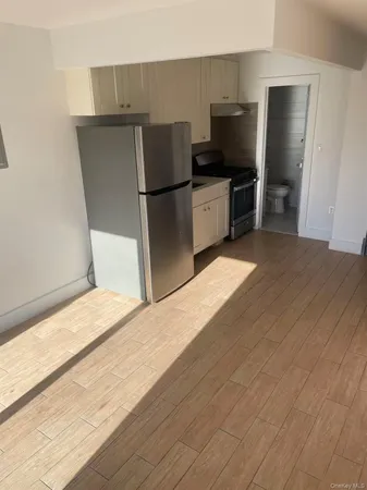 $3,350 | 93-17 Lamont Avenue, Unit 3F & 4F | Elmhurst