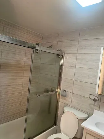 $3,350 | 93-17 Lamont Avenue, Unit 3F & 4F | Elmhurst