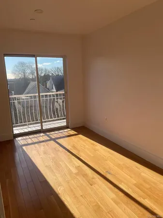 $3,350 | 93-17 Lamont Avenue, Unit 3F & 4F | Elmhurst