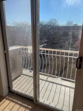 $3,350 | 93-17 Lamont Avenue, Unit 3F & 4F | Elmhurst