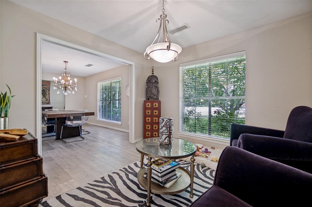 4372 Royal Ridge Drive Dallas, TX 75229 - Photo 8 of 25