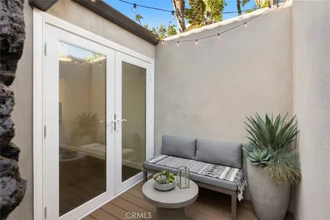 $2,745,000 | 327 62nd Street, Newport Beach, CA 92663