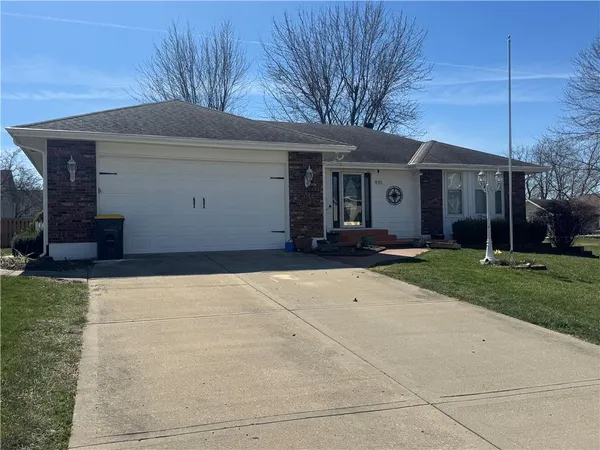 $349,900 | 813 Dogwood, Excelsior Springs, MO 64024